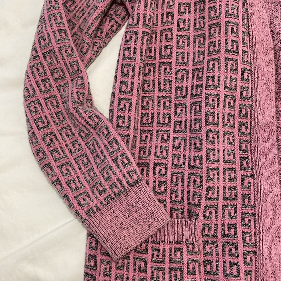 Givenchy Pink 4G Monogram Cardigan Size XS (Small) - Picture 2 of 8
